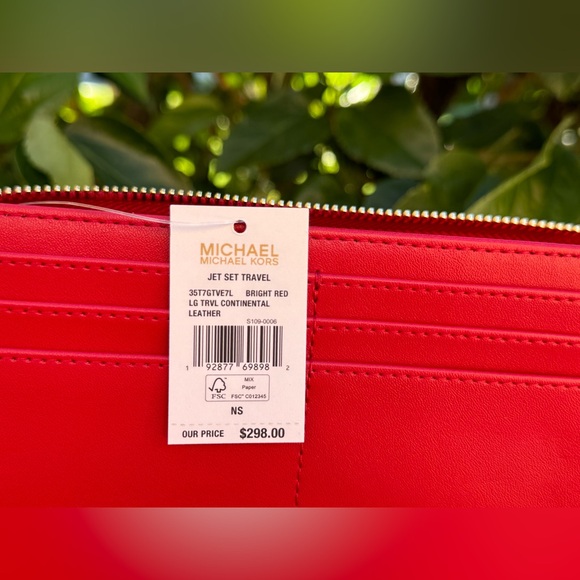 Michael Kors Jet Set Travel LG Continental Wallet Bright Red - Picture 13 of 13